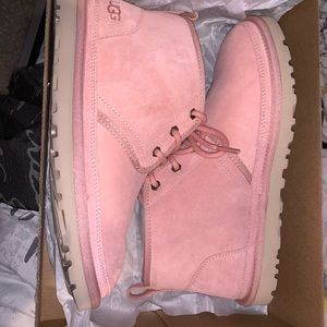 Women’s pink neumel uggs